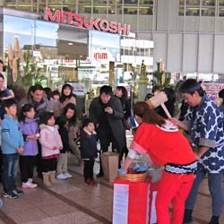 新春祝もちつきイベントは大阪こがね会へ