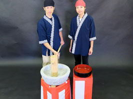 出張餅つき業者大阪こがね会　2名かすり衣装の画像