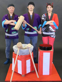 餅つき大阪こがね会　衣装違い三名の画像