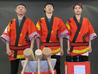 祝い餅つき出張　こがね会大阪　三名正面向き画像